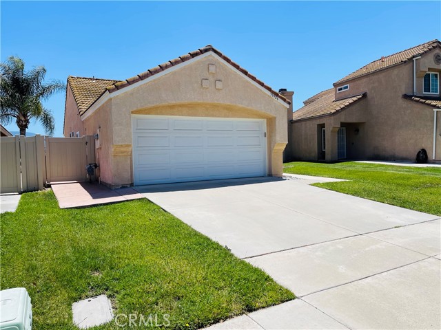Detail Gallery Image 3 of 38 For 31926 Calle Novelda, Temecula,  CA 92592 - 3 Beds | 2 Baths