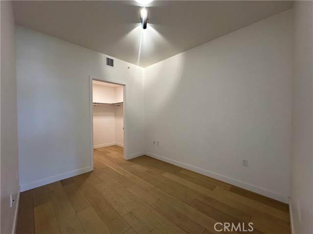 Detail Gallery Image 9 of 14 For 400 S Broadway #1004,  Los Angeles,  CA 90013 - 1 Beds | 1 Baths