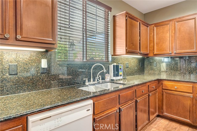 Detail Gallery Image 23 of 45 For 15356 Thistle St, Fontana,  CA 92336 - 5 Beds | 3 Baths