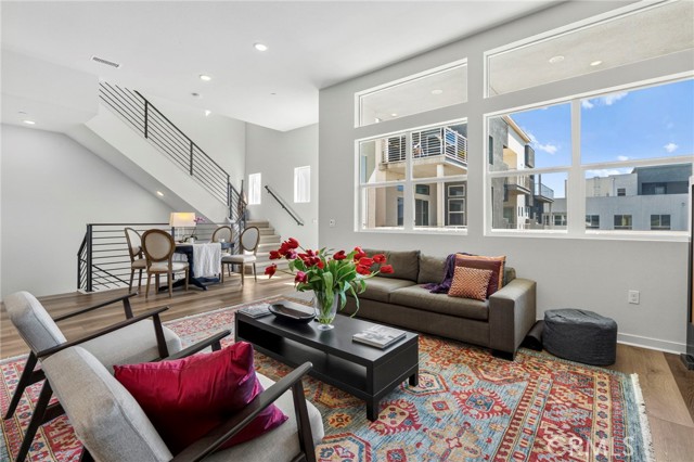 Front Image Thumbnail for CRSR26079533