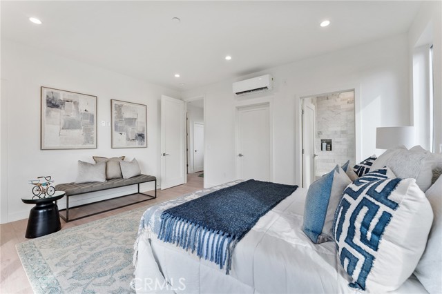 Detail Gallery Image 60 of 70 For 3932 S Minerva Ave, Los Angeles,  CA 90066 - 6 Beds | 6/1 Baths