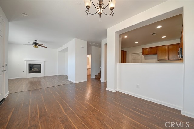 Detail Gallery Image 7 of 49 For 26335 Iris Ave #D,  Moreno Valley,  CA 92555 - 3 Beds | 3 Baths