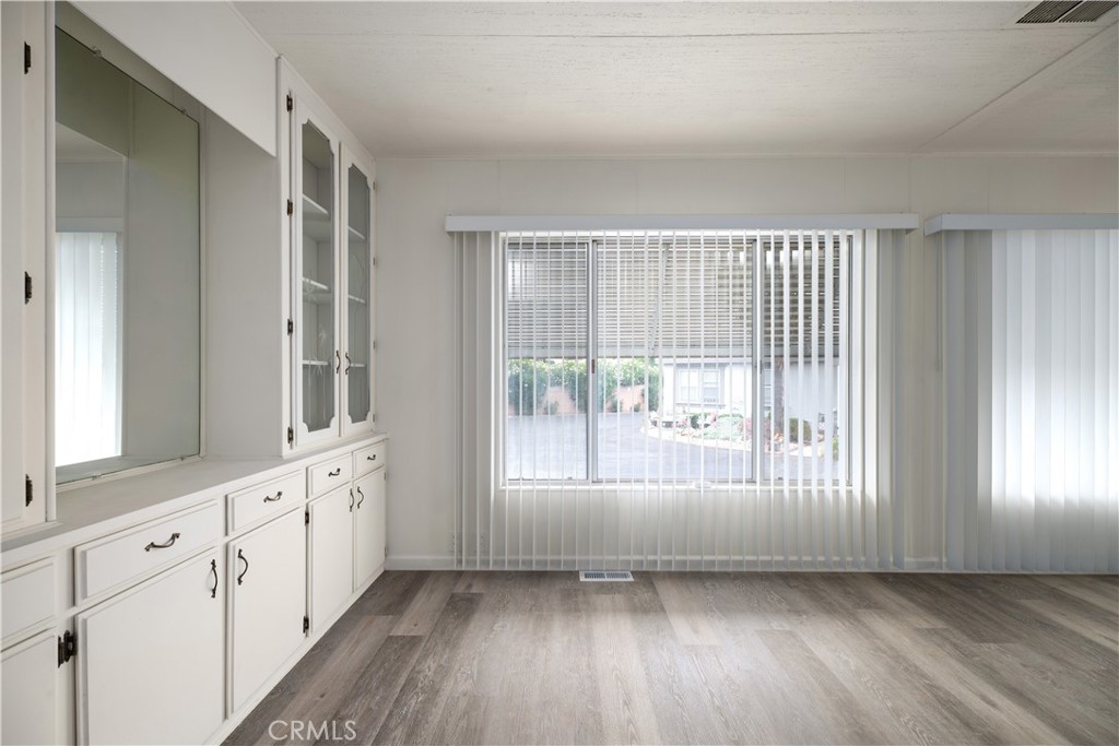 MLS #WS26163497 image #9