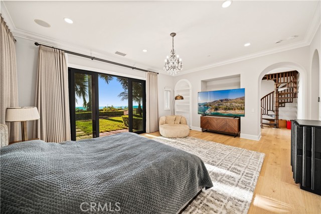 24 Scenic Bluff, Newport Coast CA: https://media.crmls.org/medias/5abb623e-126f-4e0a-bf41-6272144b2a52.jpg