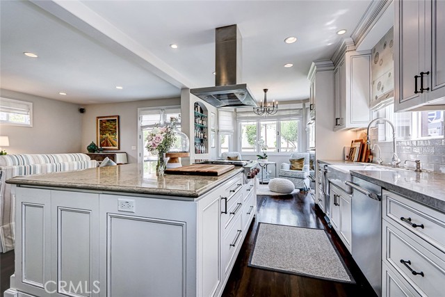 Detail Gallery Image 20 of 40 For 669 25th St, Manhattan Beach,  CA 90266 - 4 Beds | 4 Baths