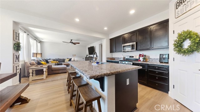 Detail Gallery Image 18 of 60 For 1164 Barcelona, Livingston,  CA 95334 - 4 Beds | 4 Baths