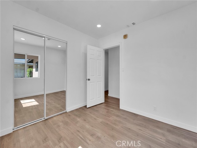 Detail Gallery Image 13 of 22 For 10050 Gloria Ave, Granada Hills,  CA 91343 - 3 Beds | 2/1 Baths