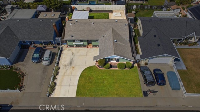 Detail Gallery Image 31 of 39 For 17441 Jefferson Ln, Huntington Beach,  CA 92647 - 3 Beds | 2 Baths
