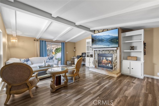 1550 Rimpau Avenue, Corona CA: https://media.crmls.org/medias/5abd3082-cc0d-415d-be50-37bd0edf2ec9.jpg