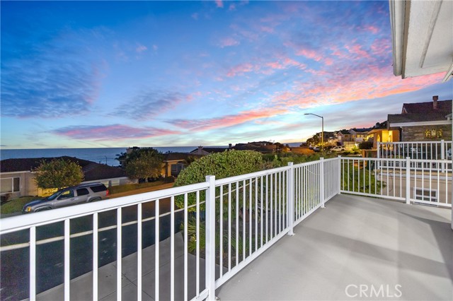 Detail Gallery Image 18 of 73 For 208 Foothill Rd, Pismo Beach,  CA 93449 - 5 Beds | 4/1 Baths