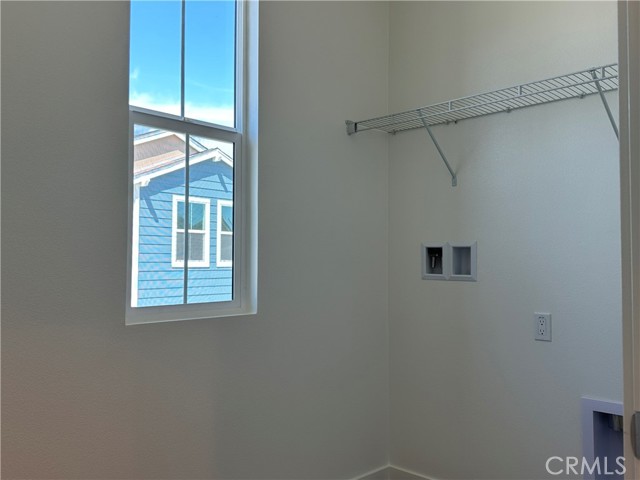 Detail Gallery Image 10 of 11 For 12970 E Greyson Way, Whittier,  CA 90601 - 4 Beds | 2/1 Baths