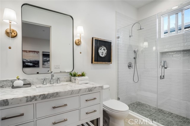 Detail Gallery Image 38 of 45 For 526 Riverside Ave, Newport Beach,  CA 92663 - 5 Beds | 6/1 Baths