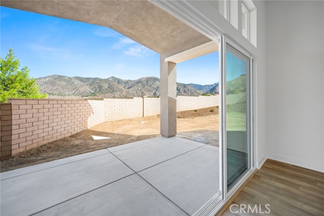34524 Kadota Street, Yucaipa CA: https://media.crmls.org/medias/5abf392b-d2dd-460b-ad4a-1cce472990b1.jpg