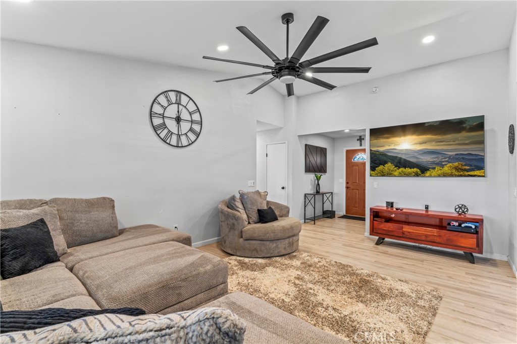 MLS #CV26003714 image #5