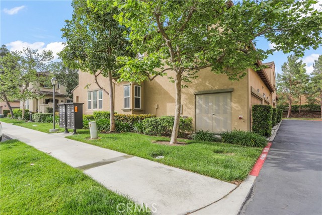18 New Season, Irvine CA: https://media.crmls.org/medias/5ac05ed3-6d02-41c1-b969-5550d7947fdc.jpg
