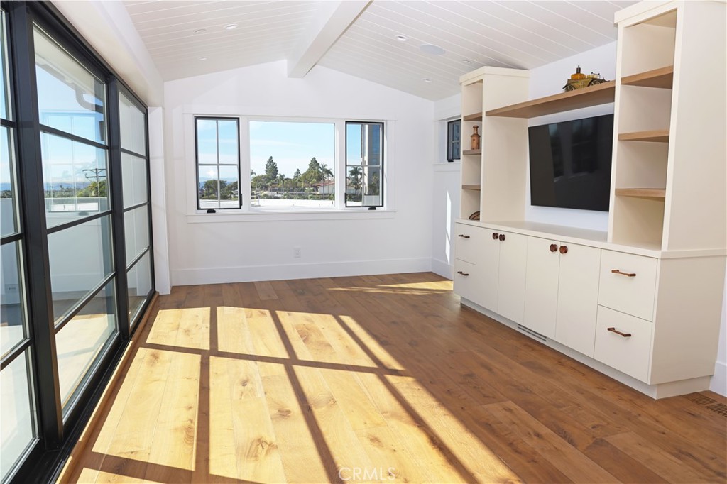 MLS #NP25232995 image #32