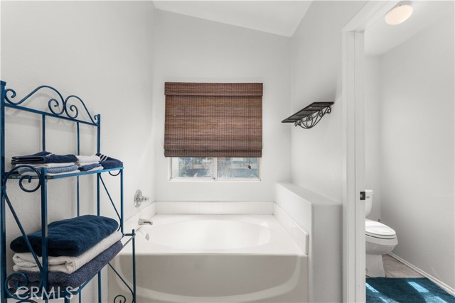 13525 Big Sky Court, Yucaipa CA: https://media.crmls.org/medias/5ac13068-78be-4df2-8538-3cd7d7c999b3.jpg