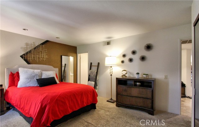 Image 10 for 5125 Waverly DR #B8