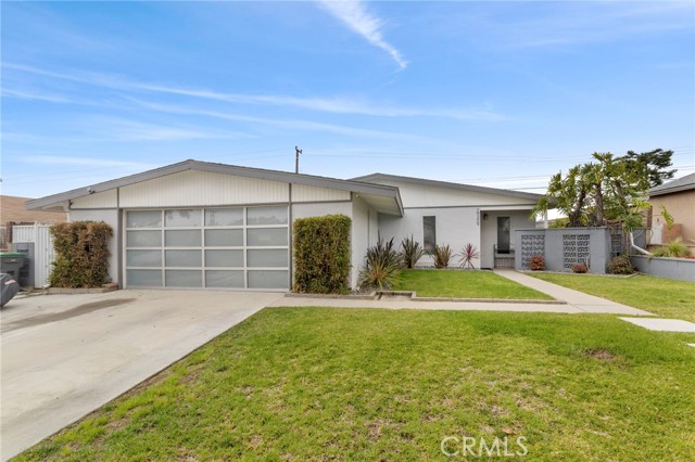 19309 Tillman Avenue, Carson CA: https://media.crmls.org/medias/5ac1c09e-2a2b-4f1e-9be2-9d7b445f631a.jpg