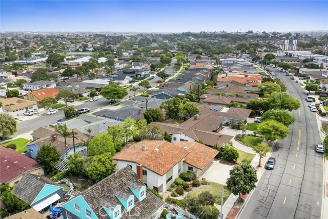 427 Avenue F, Redondo Beach, California 90277, 5 Bedrooms Bedrooms, ,3 BathroomsBathrooms,Residential,Sold,Avenue F,SB22072867