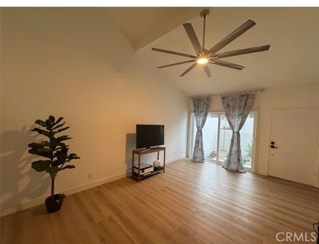 Detail Gallery Image 5 of 28 For 820 W 232nd, Torrance,  CA 90502 - 2 Beds | 2 Baths