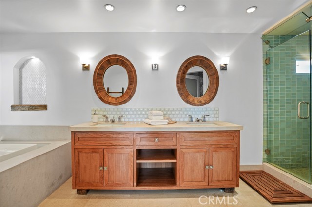 Detail Gallery Image 9 of 22 For 609 Seaward, Corona Del Mar,  CA 92625 - 4 Beds | 3 Baths