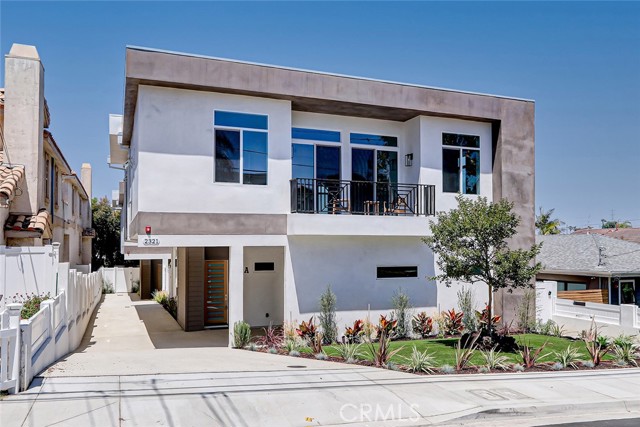 Detail Gallery Image 1 of 42 For 2321 Clark Ln a,  Redondo Beach,  CA 90278 - 4 Beds | 4/1 Baths