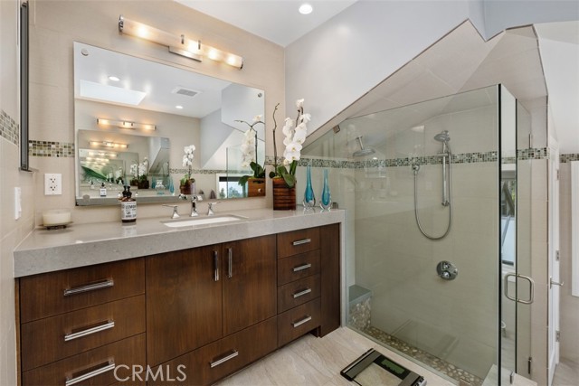 Detail Gallery Image 31 of 53 For 750 Rembrandt Dr, Laguna Beach,  CA 92651 - 3 Beds | 3/1 Baths