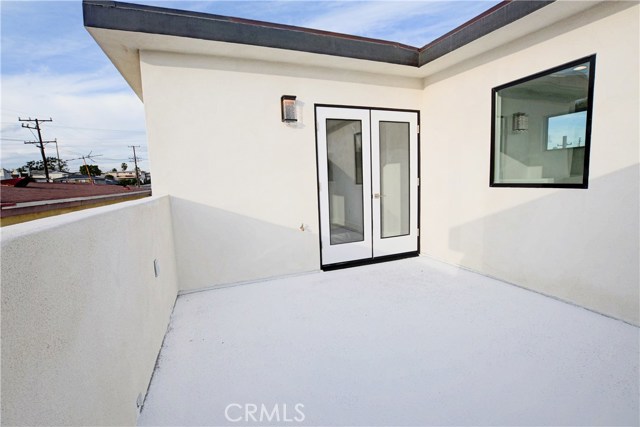 3RD LEVEL ROOF TOP DECK