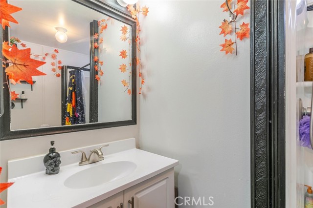 Detail Gallery Image 13 of 15 For 7560 Woodman Pl #65,  Van Nuys,  CA 91405 - 2 Beds | 1 Baths