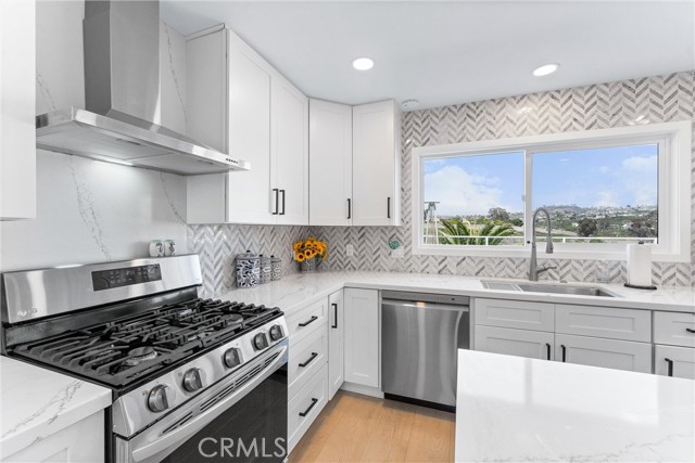 3208 Calle Grande, San Clemente CA: https://media.crmls.org/medias/5ac432d3-a031-48b1-ae5c-912160976f96.jpg