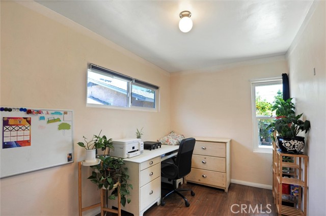 Detail Gallery Image 10 of 26 For 5864 Bonsallo Ave, Los Angeles,  CA 90044 - 4 Beds | 2 Baths
