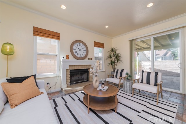 Detail Gallery Image 12 of 38 For 11427 Lomello Way, Rancho Cucamonga,  CA 91701 - 4 Beds | 2/1 Baths