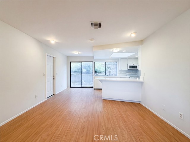 Detail Gallery Image 7 of 20 For 2785 Bonita, Highland,  CA 92346 - 3 Beds | 2 Baths