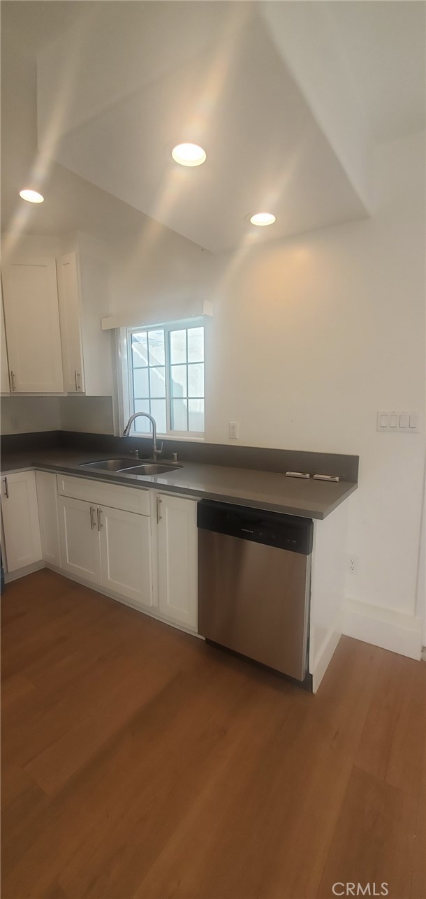 Detail Gallery Image 16 of 27 For 23462 Friar St, Woodland Hills,  CA 91367 - 1 Beds | 1 Baths