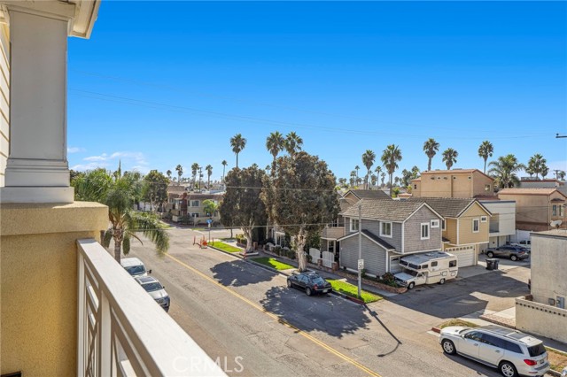 Detail Gallery Image 56 of 66 For 402 22nd St, Huntington Beach,  CA 92648 - 3 Beds | 3/1 Baths