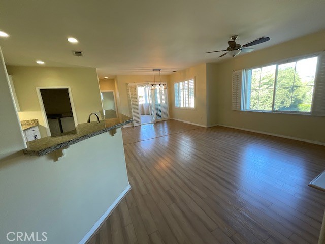 Detail Gallery Image 21 of 25 For 23808 Toscana Dr, Valencia,  CA 91354 - 2 Beds | 2 Baths