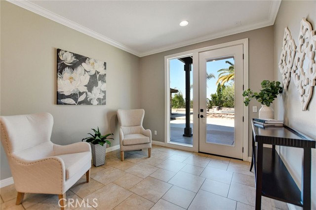 Detail Gallery Image 14 of 75 For 303 Sunburst Ln, Corona,  CA 92879 - 6 Beds | 4/2 Baths