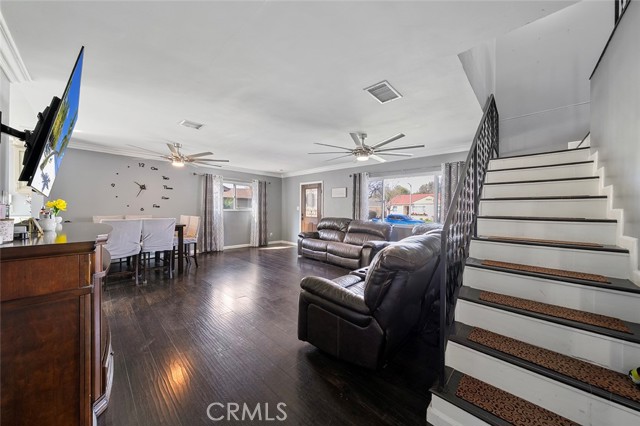 Detail Gallery Image 15 of 36 For 4228 Ostrom, Lakewood,  CA 90713 - 5 Beds | 3 Baths