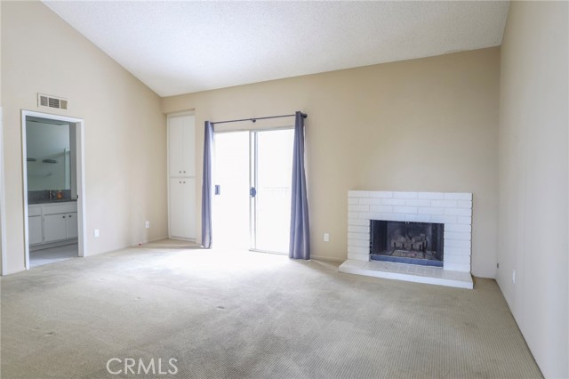 Detail Gallery Image 11 of 22 For 14016 Tiffany Dr, Westminster,  CA 92683 - 2 Beds | 2/1 Baths