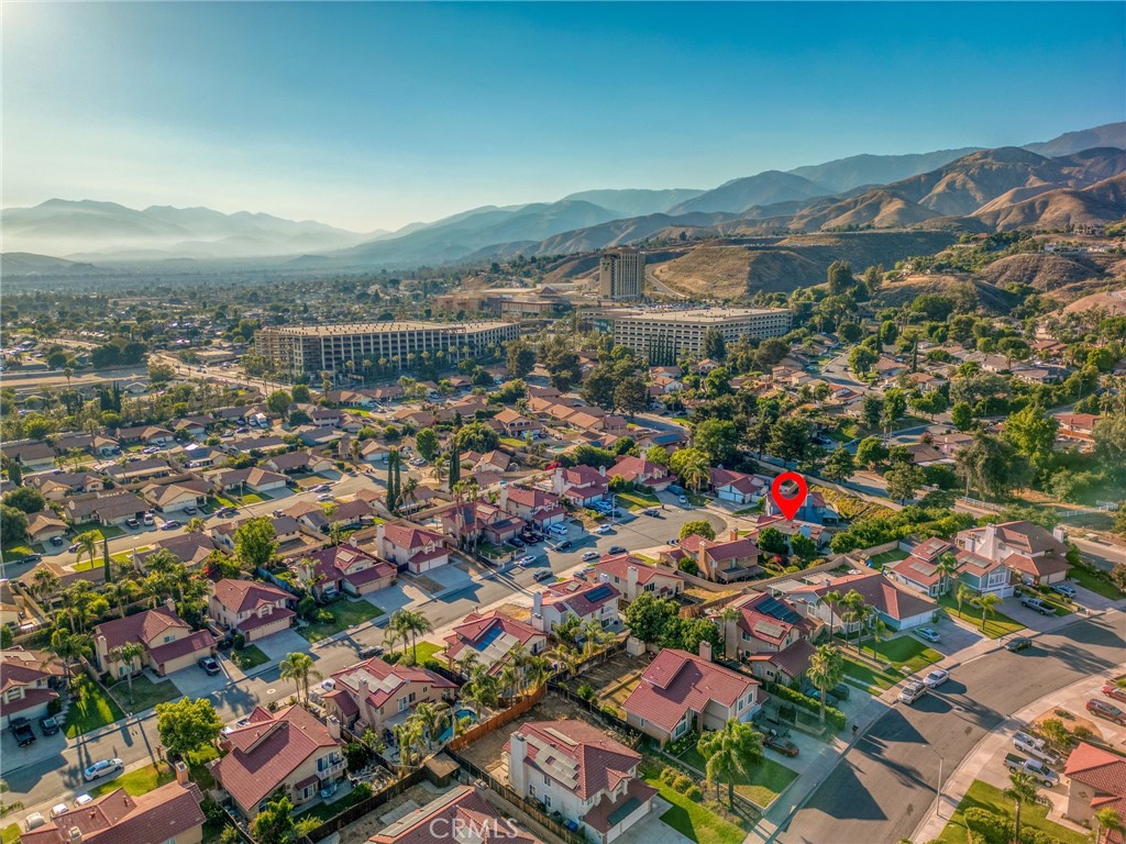 https://media.crmls.org/medias/5ac93c08-a46d-4ea5-a071-d49efa68a87f.jpg?preset=X-Large