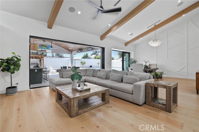 11444 Harrisburg Road, Rossmoor CA: https://media.crmls.org/medias/5aca3b3b-218e-4556-b0e3-58355b0da8e4.jpg