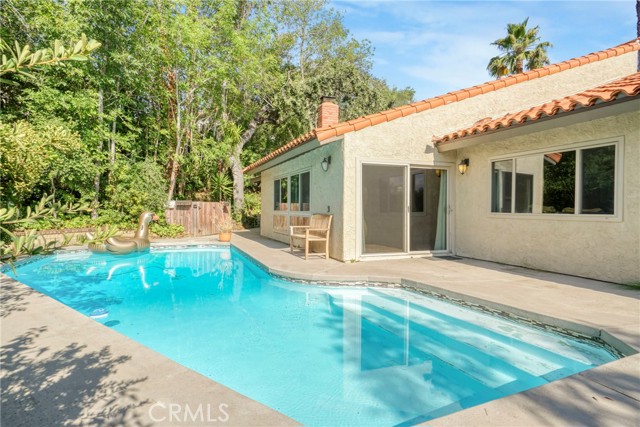 2292 Hillsbury Road, Westlake Village CA: https://media.crmls.org/medias/5acae055-db50-49c4-9bb4-636c1aa12b6d.jpg