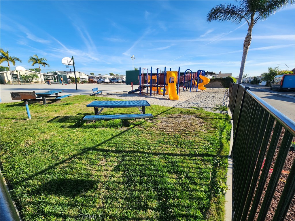 9080 Bloomfield Avenue 237