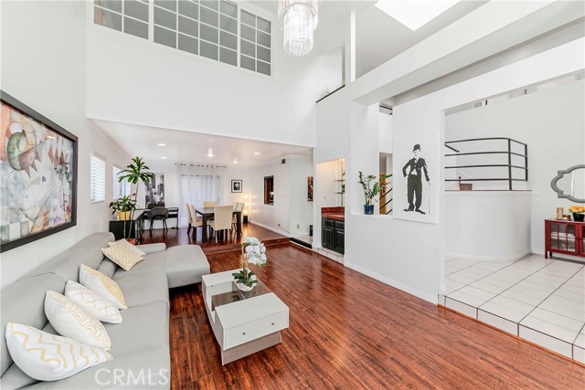 Detail Gallery Image 10 of 46 For 2032 W 231st St, Torrance,  CA 90501 - 4 Beds | 3 Baths