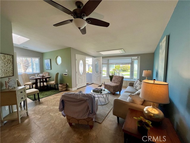 Detail Gallery Image 8 of 19 For 13824 Fresh Meadow Ln., M3-13g, Seal Beach,  CA 90740 - 2 Beds | 2 Baths