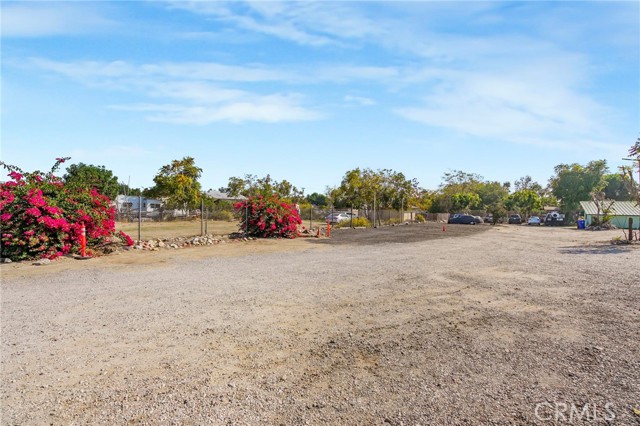 Detail Gallery Image 33 of 42 For 18325 El Molino, Bloomington,  CA 92316 - 3 Beds | 1 Baths