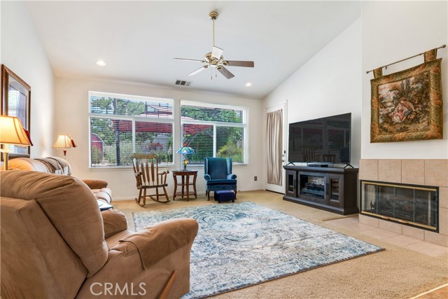 35676 Lynfall Street, Yucaipa CA: https://media.crmls.org/medias/5acd50db-9ab8-46c8-8474-efa5b869b594.jpg
