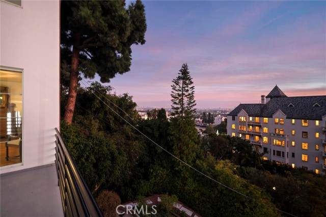 Detail Gallery Image 31 of 35 For 8246 Woodshill Trl, Los Angeles,  CA 90069 - 4 Beds | 4 Baths