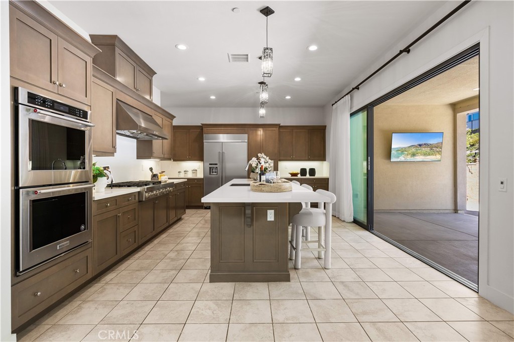 MLS #OC25251209 image #12